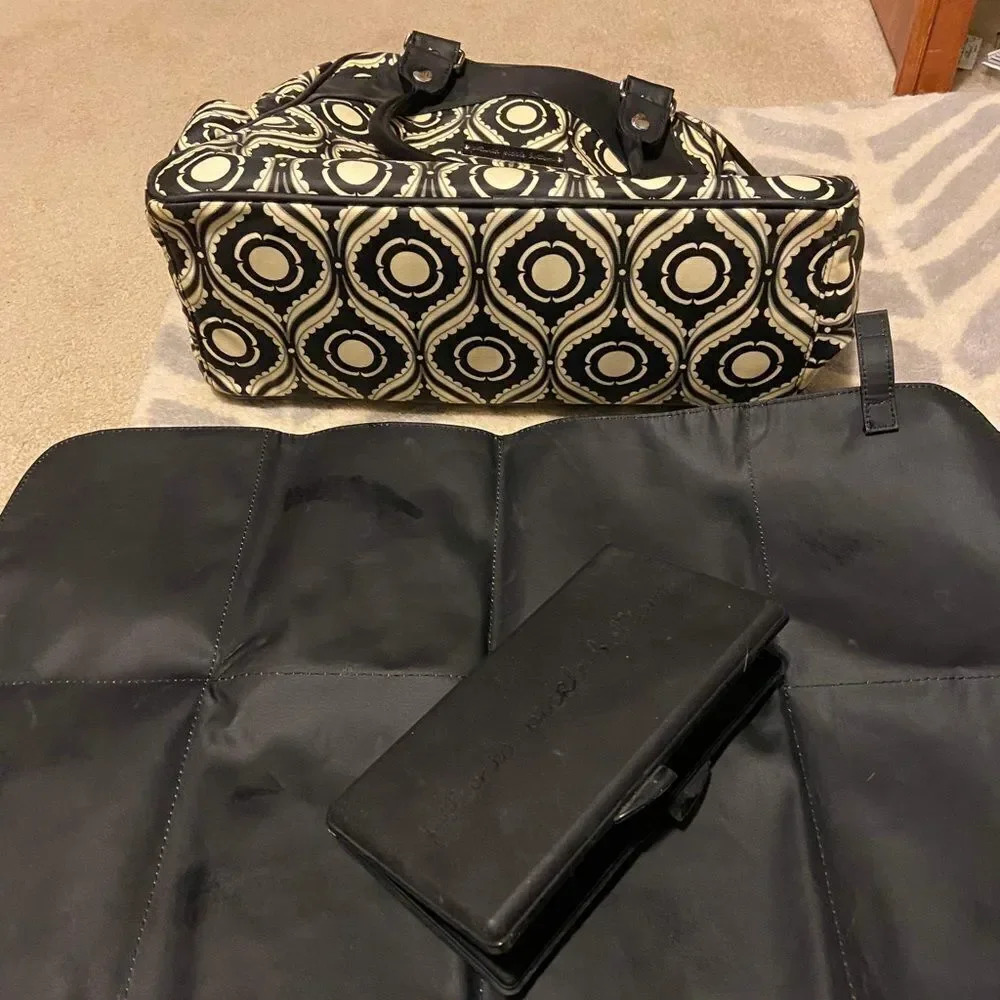 Petunia Pickle Bottom black and white convertible diaper bag - Picture 4 of 8
